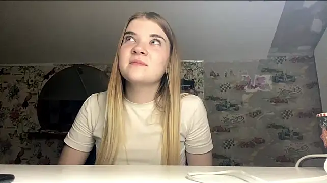 Chat +18 de VerdaGormly ao vivo