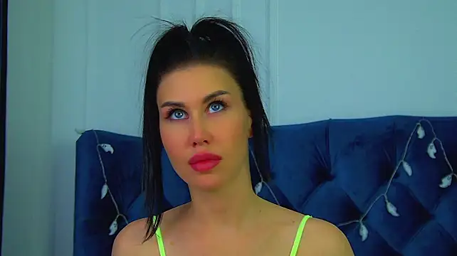 Chat XXX en directo de KaylaMouss