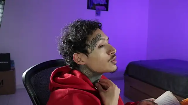 trieone's Live XXX Chat