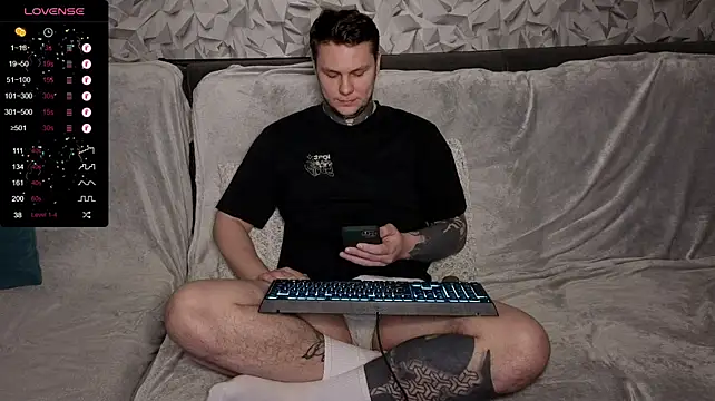 צ'אט XXX בשידור חי של Lechery_boy