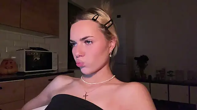 ChristelDuncombe Live XXX-Chat