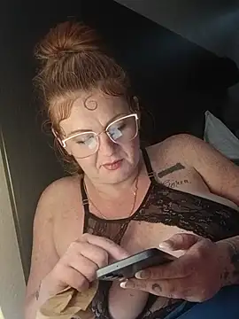 nakedgarbageperson's Live XXX Chat