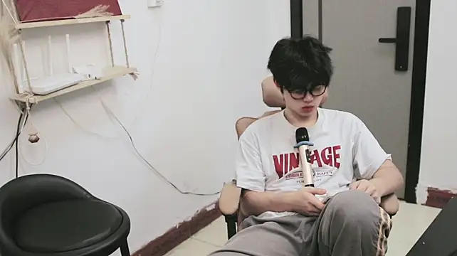 Uu_g Chat XXX live