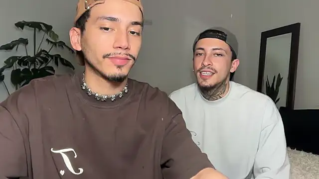 Noah_and_Steven Live XXX-chat