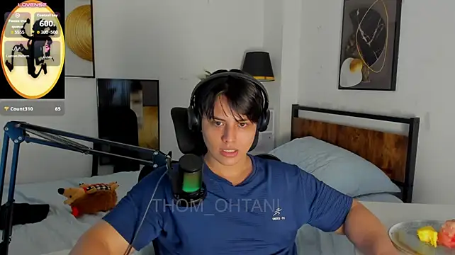 Živý XXX chat Thom_Ohtani
