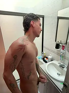 KAIRUIZ live XXX chat