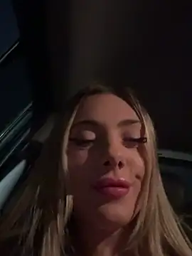 Chat +18 de FrancescaNappi ao vivo