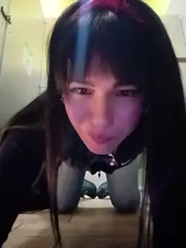 צ'אט XXX בשידור חי של _Luna_Blooms