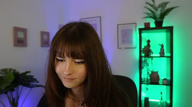 Ella_Young XXX чат на живо