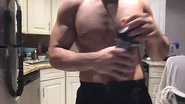 Chatroom XXX en direct de BigGuyMuscle