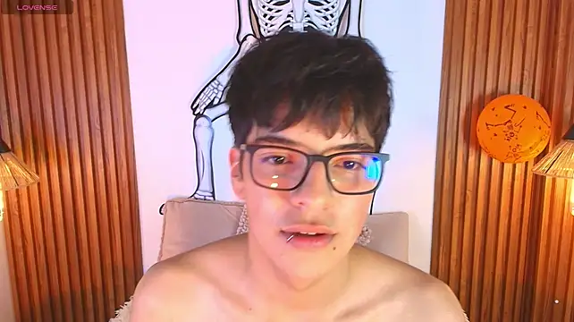 Chat XXX ao vivo de Milo_Wolff