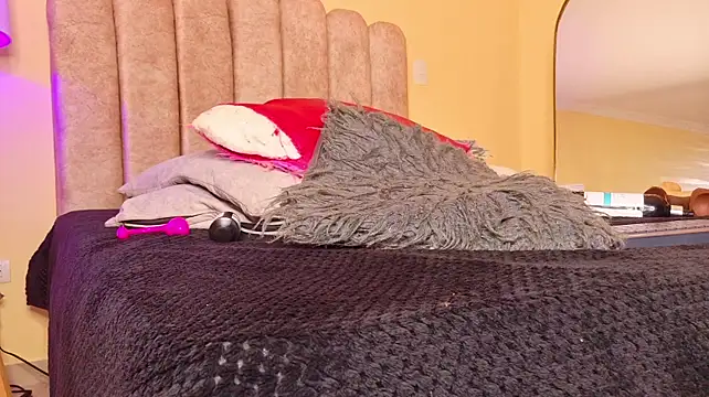 Czat XXX na żywo – ebony_cutee1
