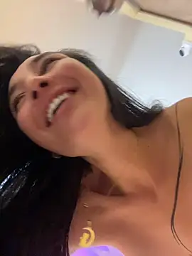 Chatroom XXX en direct de IvyLove7