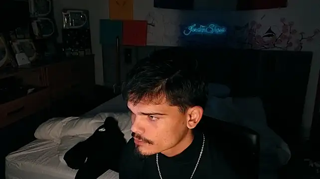 צ'אט XXX בשידור חי של JordanShow