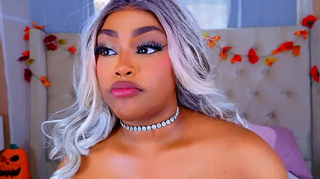 Czat XXX na żywo – TiannahGlow