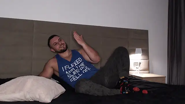 BriannSmith Adlı Modelin Canlı XXX Sohbeti