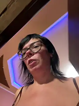 XXX chat uživo modela Masher_