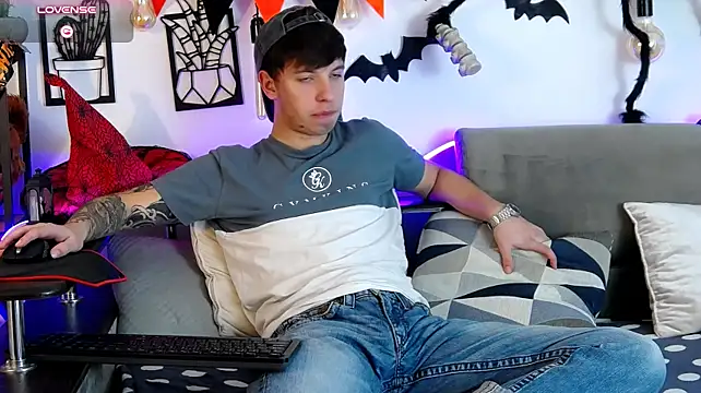 XXX chat uživo modela ThomasEdisonn