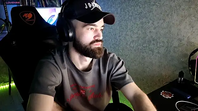 _Serious_Man live XXX chat