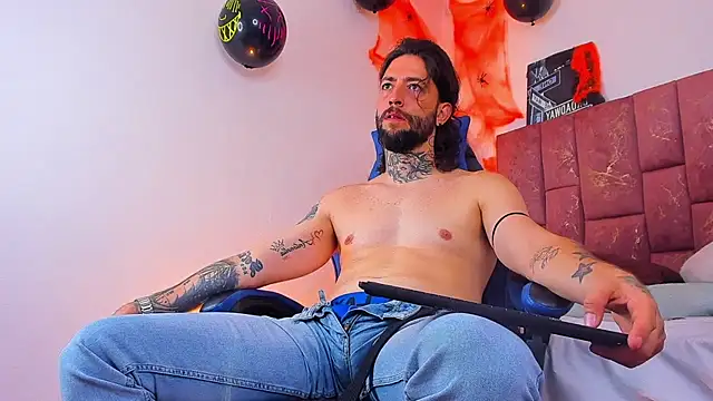 Chat XXX en directo de ALPHA_MASTER1