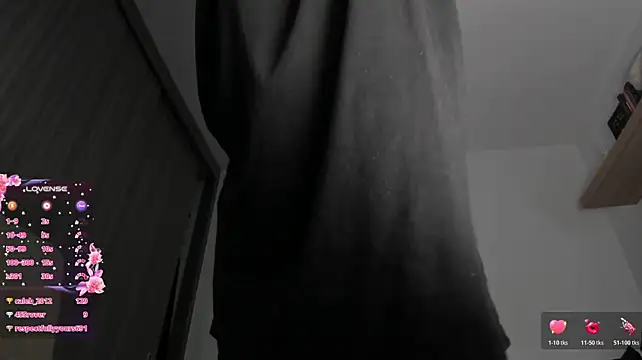 laura-hills18 Live XXX-chat