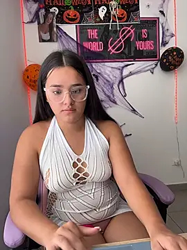 Živý XXX chat Luciaparker03
