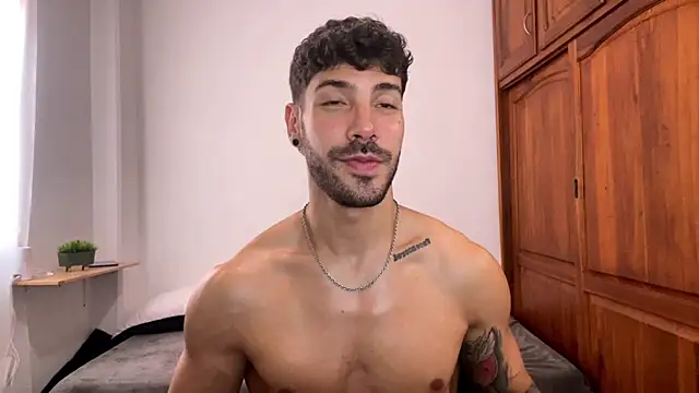 Guyinthemountain Live XXX-Chat