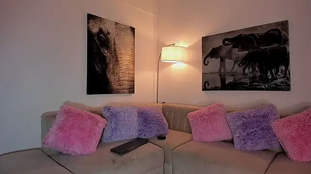 XXX chat uživo modela camilaa7