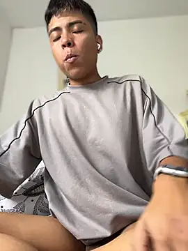 MaxiWildd élő XXX-chatje