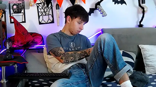 ThomasEdisonn – Naživo XXX chat