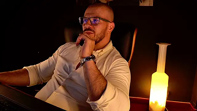 Онлайн чат XXX AngeloEric
