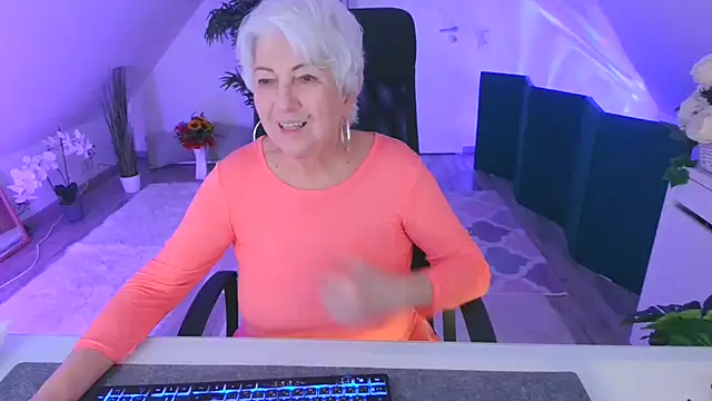 LovelyHelena's Live XXX Chat
