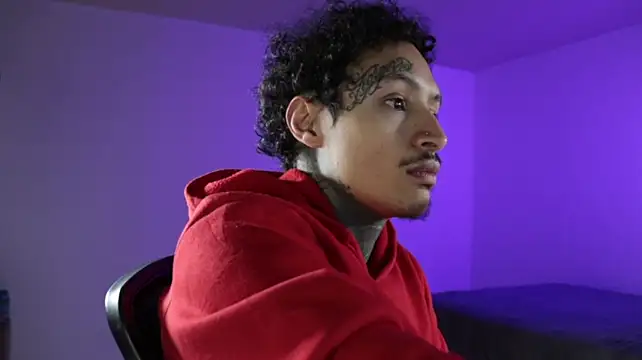 trieone Chat XXX live