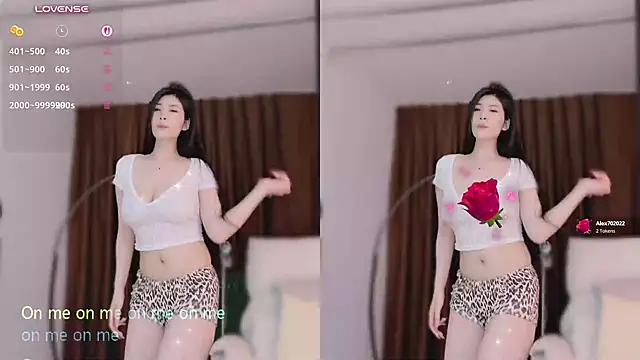 Vaidurya-Yolo's Live XXX Chat