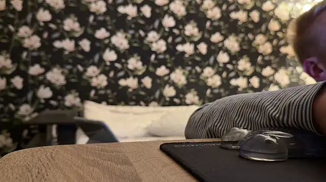 Chat XXX Live Vuitton