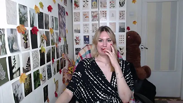 CapriScorpion XXX чат на живо