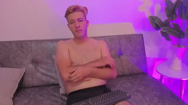Loogert11 live XXX chat