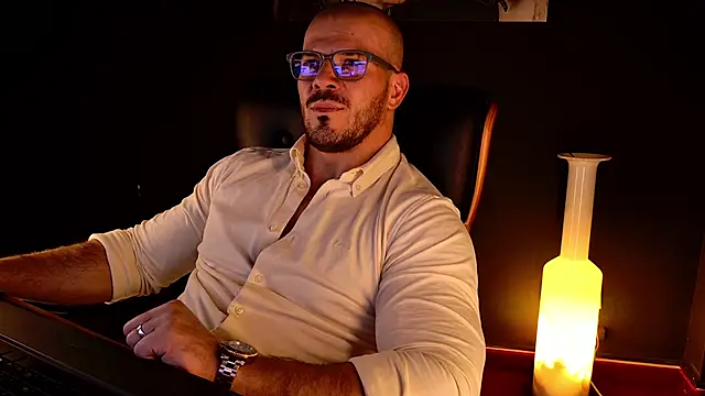 AngeloEric élő XXX-chatje