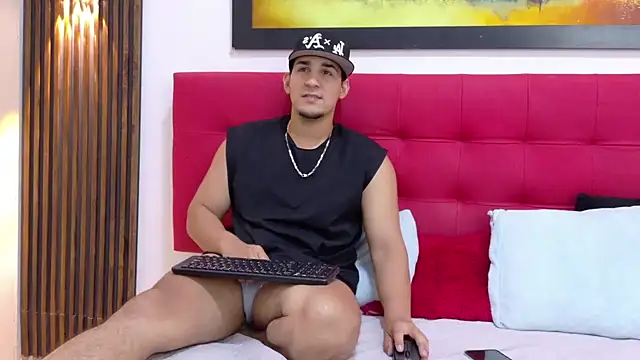 Massimo_11 Chat XXX in diretta