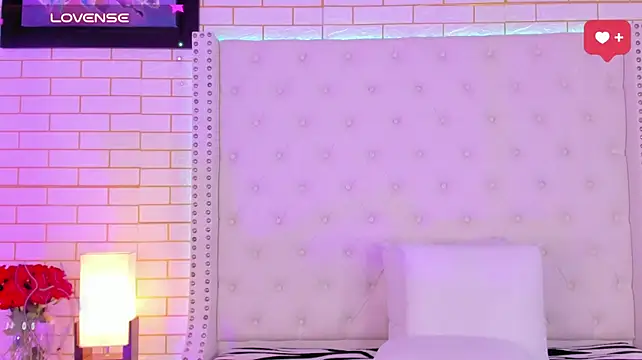 XXX chat uživo modela Coco_Balenciaga_
