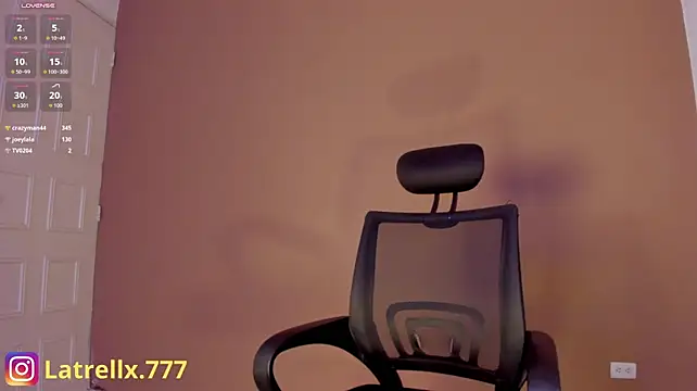 XXX chat uživo modela AndreCooper_