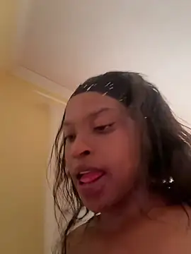 Chat XXX en directo de NiaLong21_