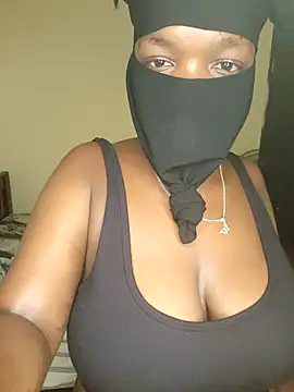 Sophy_XO Adlı Modelin Canlı XXX Sohbeti