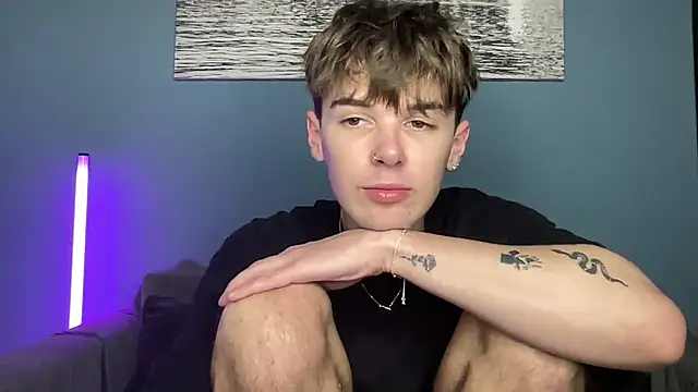 YourMilkyGuy লাইভ XXX চ্যাট