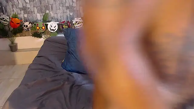 IsiahMaxwell XXX чат на живо