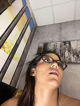 Chat +18 de CherrySmirkXXX ao vivo