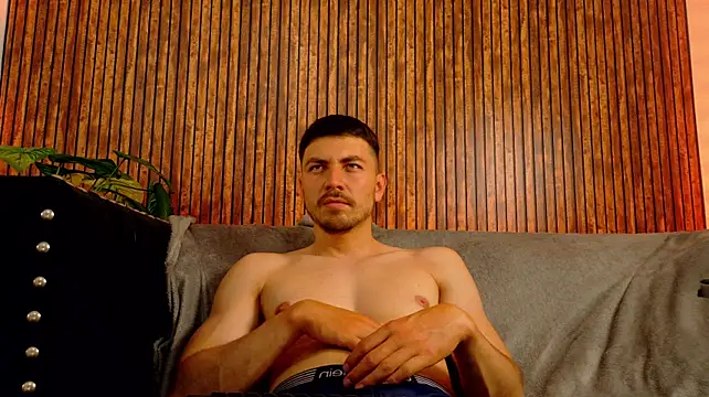 AdrianoRicci_ Chat XXX in diretta