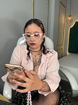 دردشة Cassie_Bloom_ الجنسية المباشرة