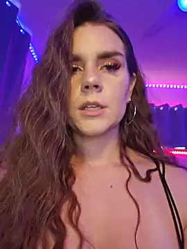 MaggyMayI XXX чат на живо