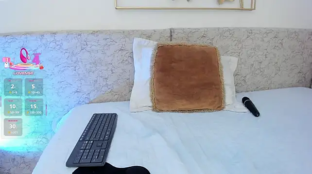 XXX chat uživo modela _Malak